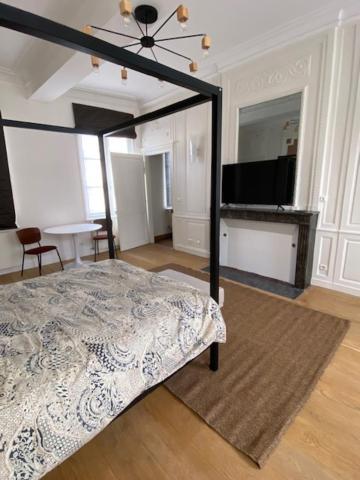 Chez Victor H Hotel อาเมียงส์ ภายนอก รูปภาพ